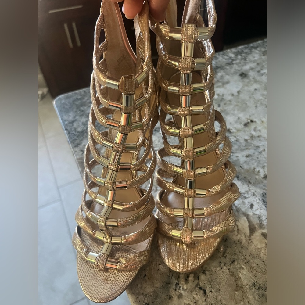 Vince Camuto gold Greek Goddess gladiator heels size 8